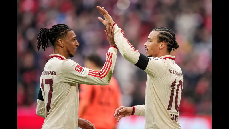 Cầu thủ Bayern Munich đang thực hiện đường chuyền chính xác trong trận đấu với St. Pauli Cầu thủ Bayern Munich đang thực hiện đường chuyền chính xác trong trận đấu với St. Pauli