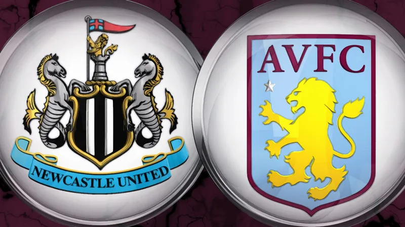 Cầu thủ Newcastle và Aston Villa tranh chấp bóng trên sân Cầu thủ Newcastle và Aston Villa tranh chấp bóng trên sân