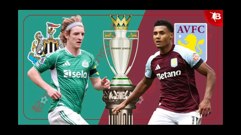 Cầu thủ của Newcastle và Aston Villa đang tranh chấp bóng trên sân Cầu thủ của Newcastle và Aston Villa đang tranh chấp bóng trên sân